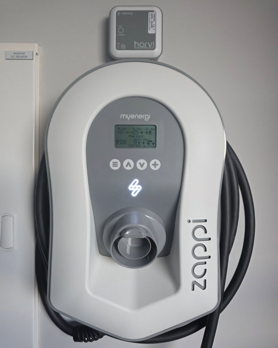 Zappi myenergi with Harvi sensor — actively charging display